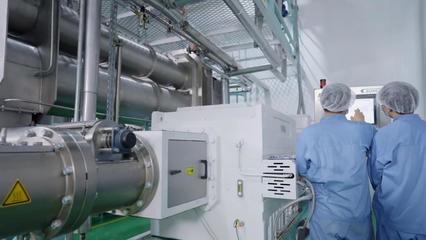 楊金玉董事長(zhǎng)蒞臨海洋之星佛山工廠考察指導(dǎo)，重點(diǎn)關(guān)注環(huán)保設(shè)備運(yùn)行與升級(jí)